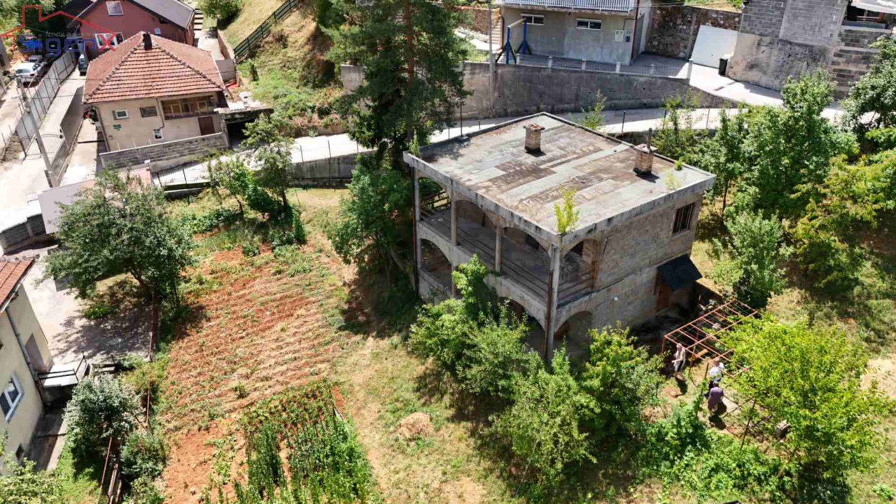 Sigenx prodaje kuću i zemljište/Hrasnica/1100 m2 4