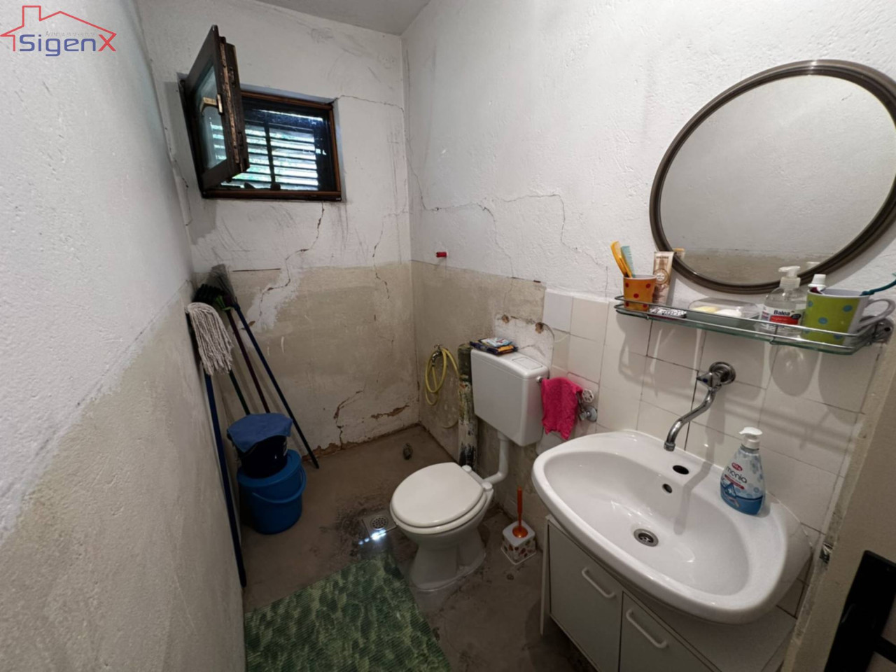 Sigenx prodaje kuću i zemljište/Hrasnica/1100 m2 8