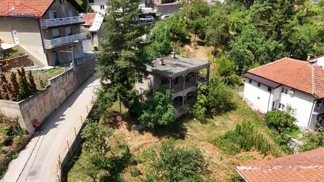 Sigenx prodaje kuću i zemljište/Hrasnica/1100 m2 13