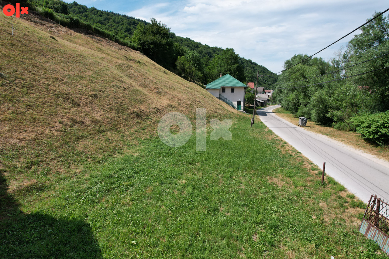 Zemljište u Tarčinu sa dozvolom za gradnju objekta 72m2 5