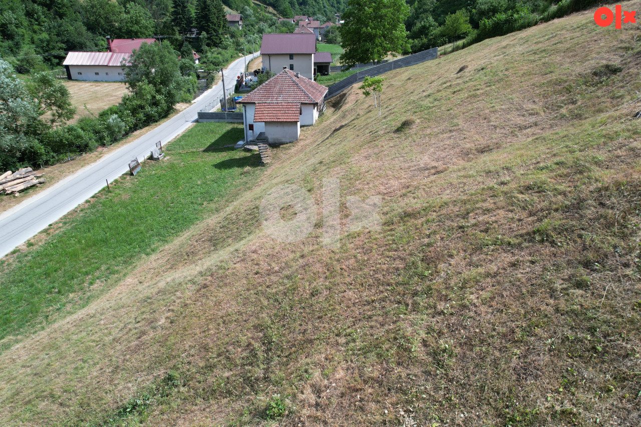 Zemljište u Tarčinu sa dozvolom za gradnju objekta 72m2 6