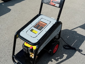 VISOKOTLACNI PERAC PROFI  VAP ZA PRANJE  3 KW NOVO