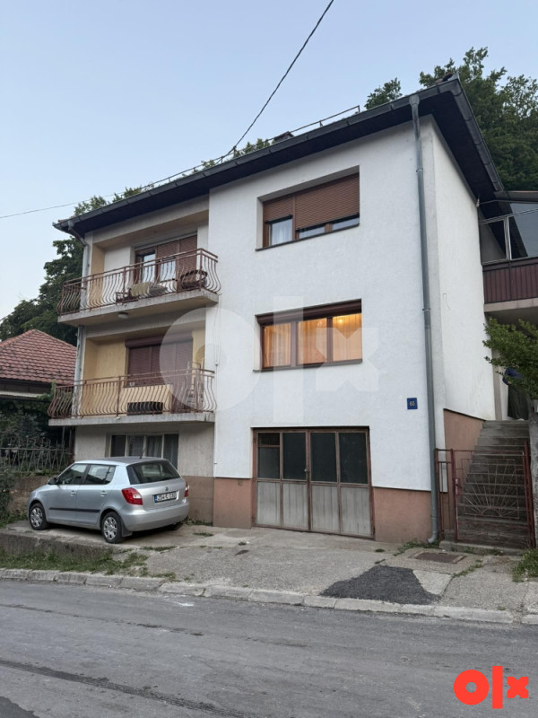 Izdajem sobu aparman Tuzla