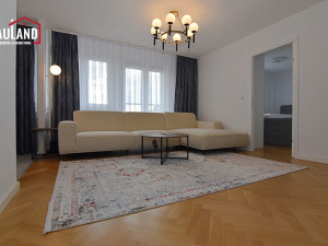 Renoviran trosoban stan, 74m2 / Grbavica, Novo Sarajevo
