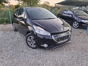 Peugeot 208 1.4 e-HDi AUTOMATIK  2013g