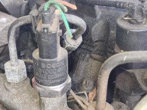 Regulator pritiska goriva 1.9 dci 74kw renault scenic megan rx4