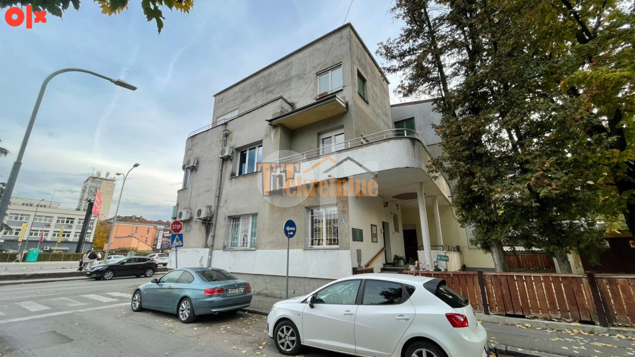 Trosoban stan 68 m2 - Centar