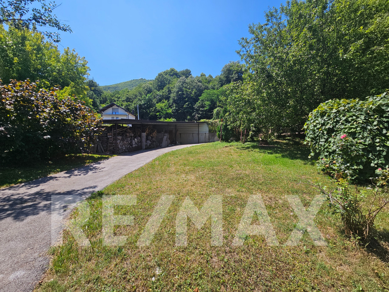 Odlična kuća na obali Vrbasa-plac 838m2+plaža 6