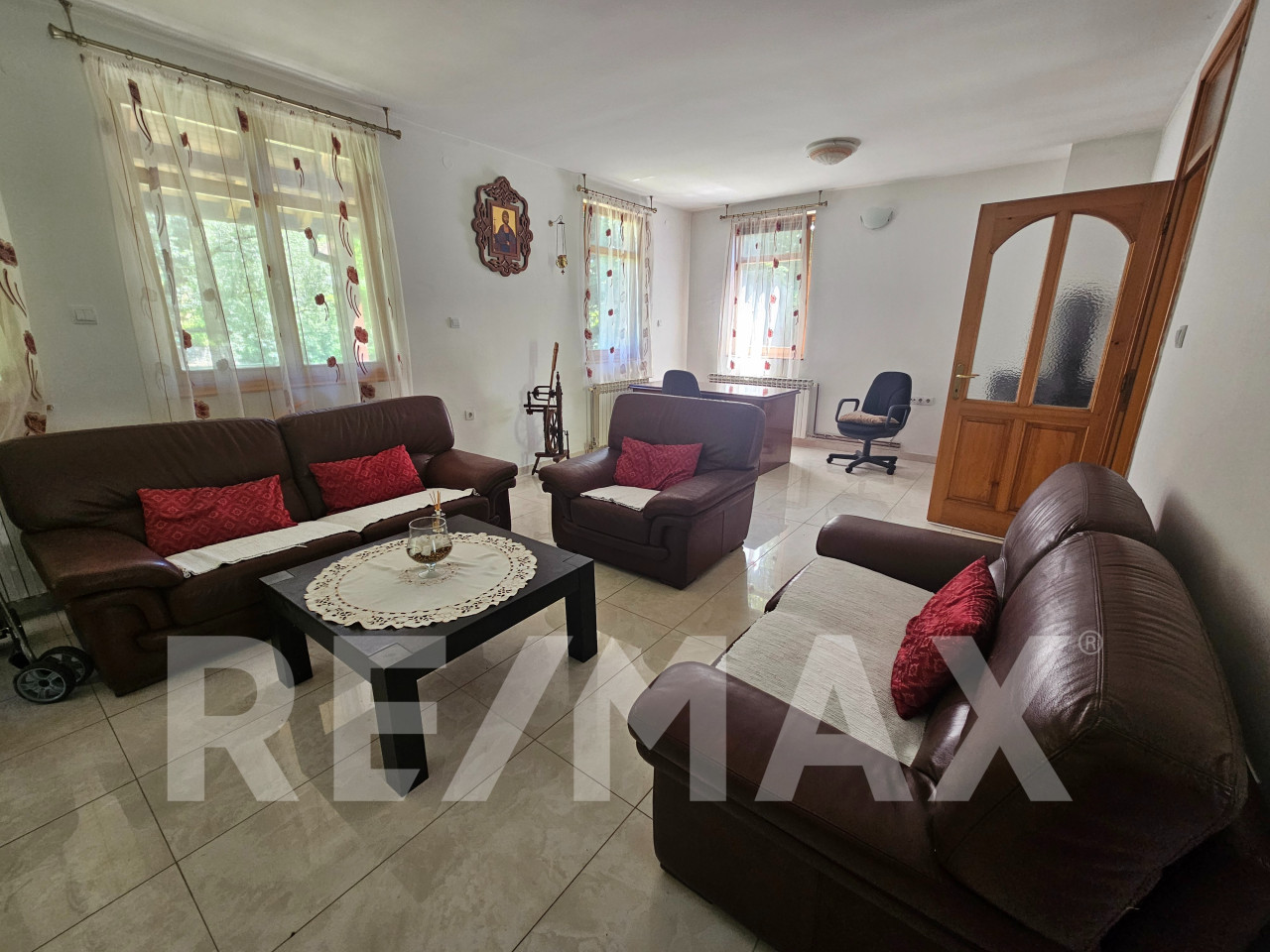 Odlična kuća na obali Vrbasa-plac 838m2+plaža 14