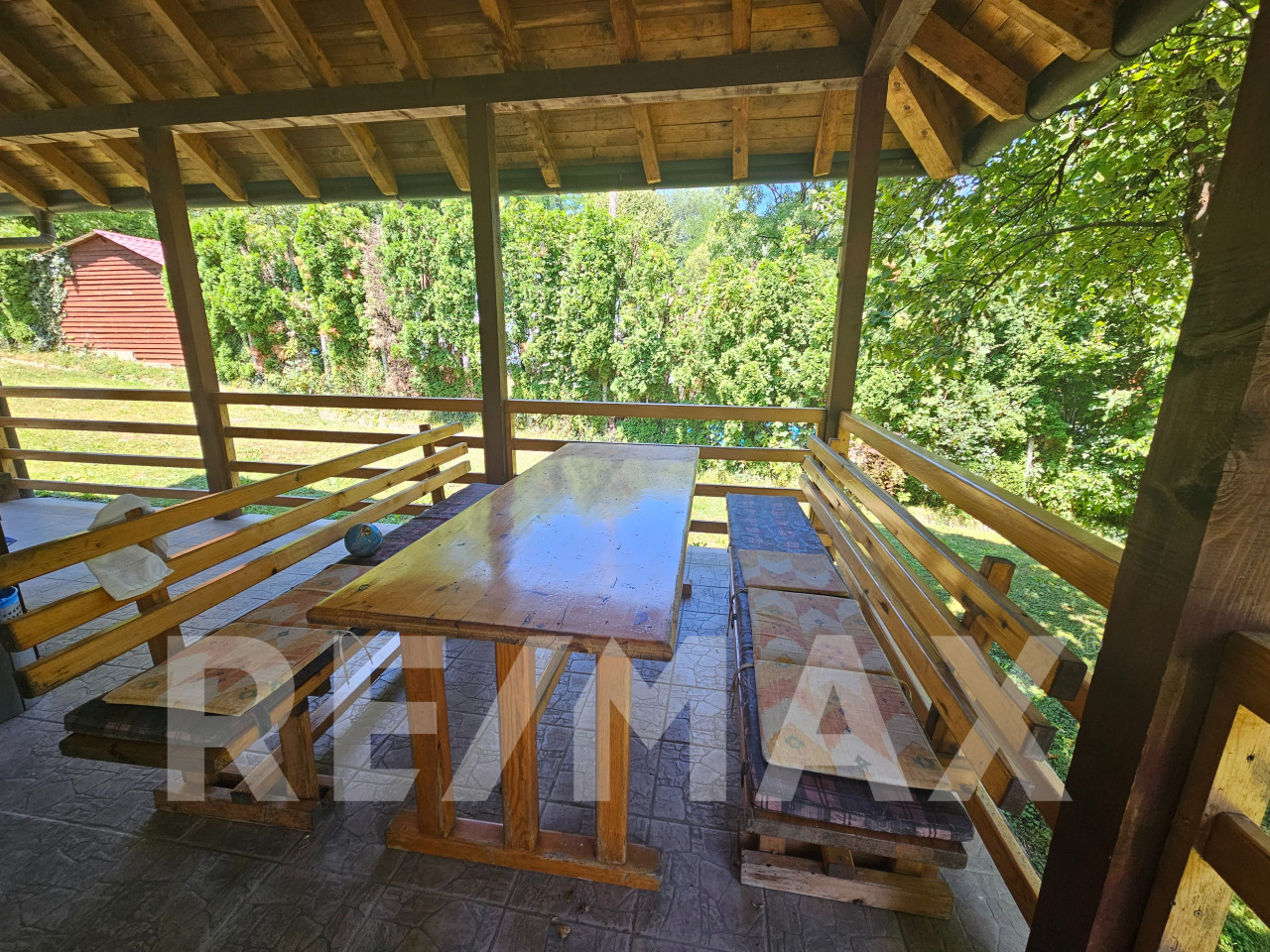 Odlična kuća na obali Vrbasa-plac 838m2+plaža 9