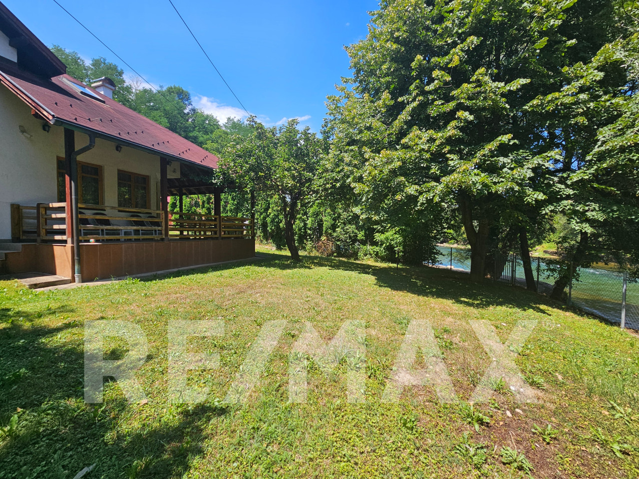 Odlična kuća na obali Vrbasa-plac 838m2+plaža 27