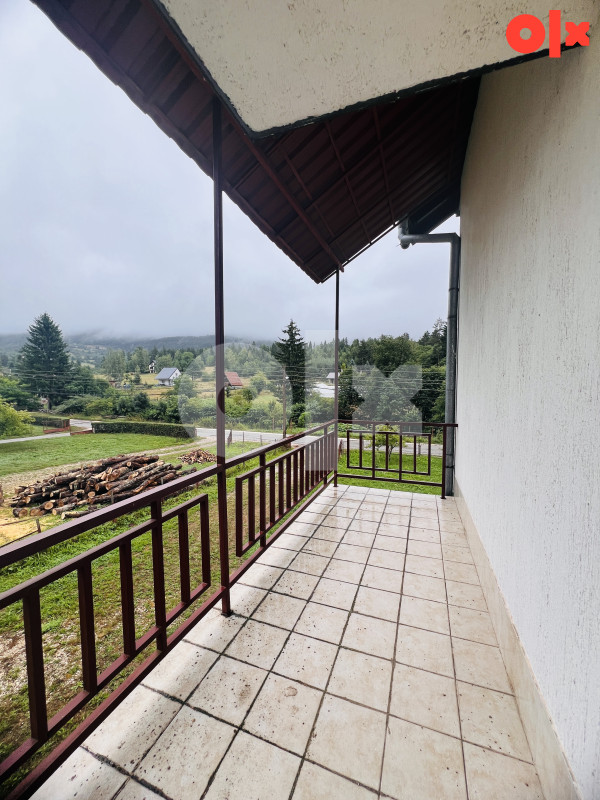 Kuća i Vikendica Mokro, Pale 211m2 i 58m2 3
