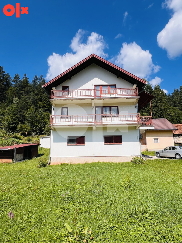 Kuća i Vikendica Mokro, Pale 211m2 i 58m2 2