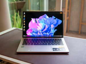 Laptop ACER Swift Go 14 OLED/ AMD Ryzen 5 7640U/16G/512GB SSD