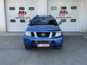 Nissan Navara 3,0 dCi v6 Automatik 4x4 2010