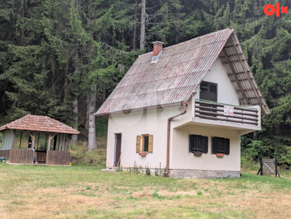Zemljište i vikendica na Komaru -Travnik