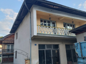 Kuća, 291 m², Travnik