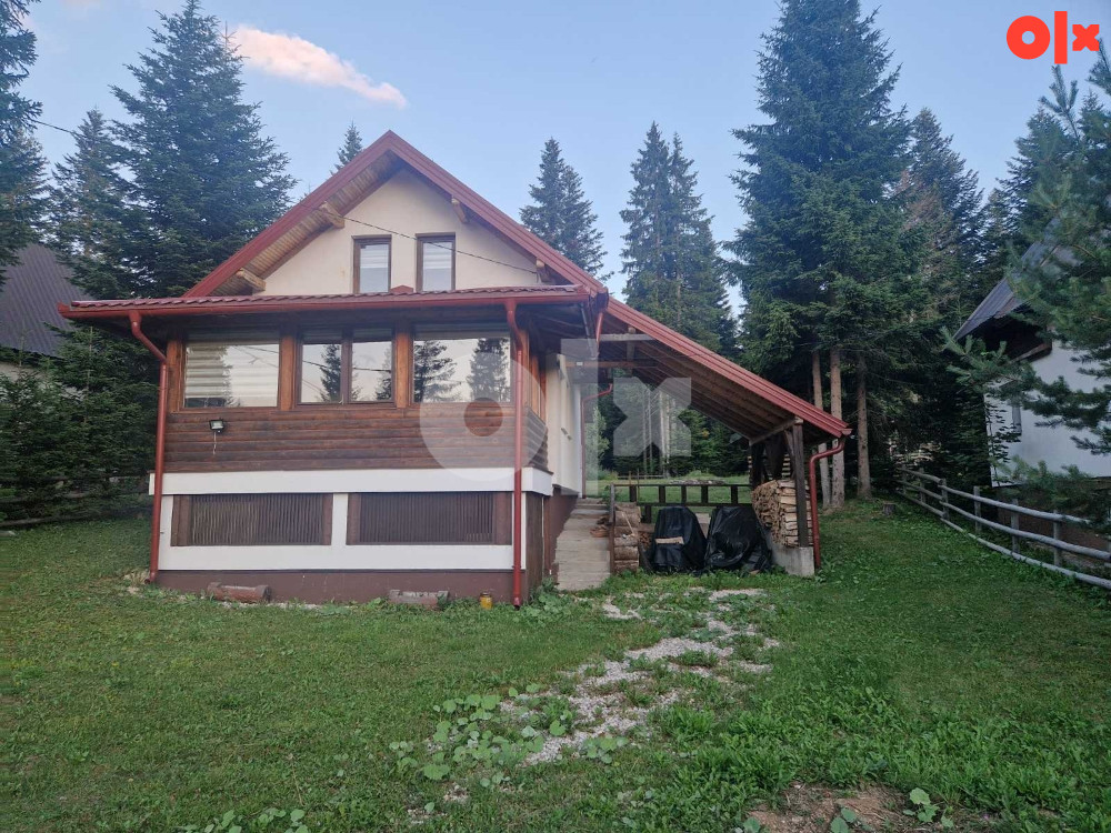 Vikendica Jahorina  Dvorista 1250 m2 plac 1/1 2