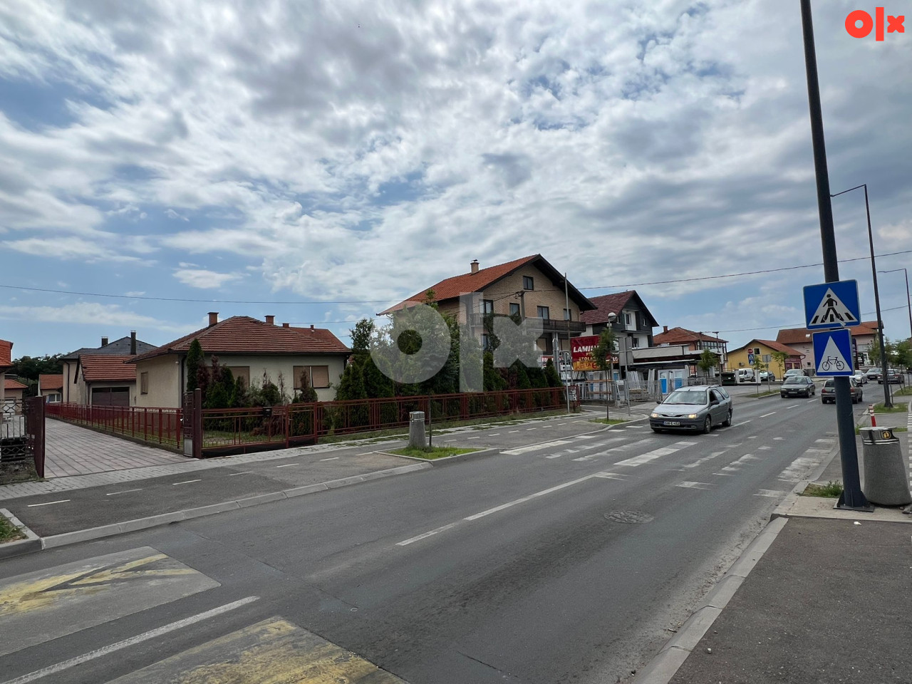 PLAC 1000m2 : kuca+pomocni objekat+garaza - STANOVANJE/POSLOVNO 3