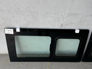 Bočna Stakla Transporter T5 T6 Multivan Caravela sa prozorom