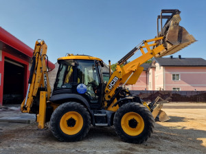 JCB 4CX