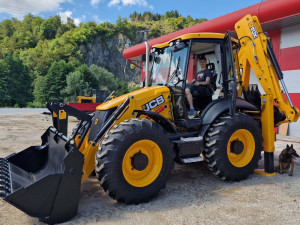 JCB 4CX 2025 GOD NOVO cjena je Plus Pdv