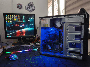GAME PC Intel 8GB SSD 250GB + 22 IGRICE ROBLOX