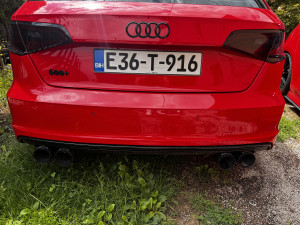 Audi s line zadnja karambolka branik s3 a3