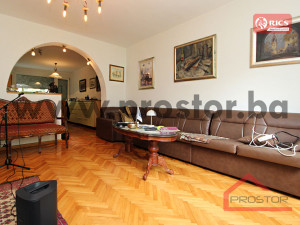 PROSTOR izdaje: Trosoban stan, 90m2, Višnjik