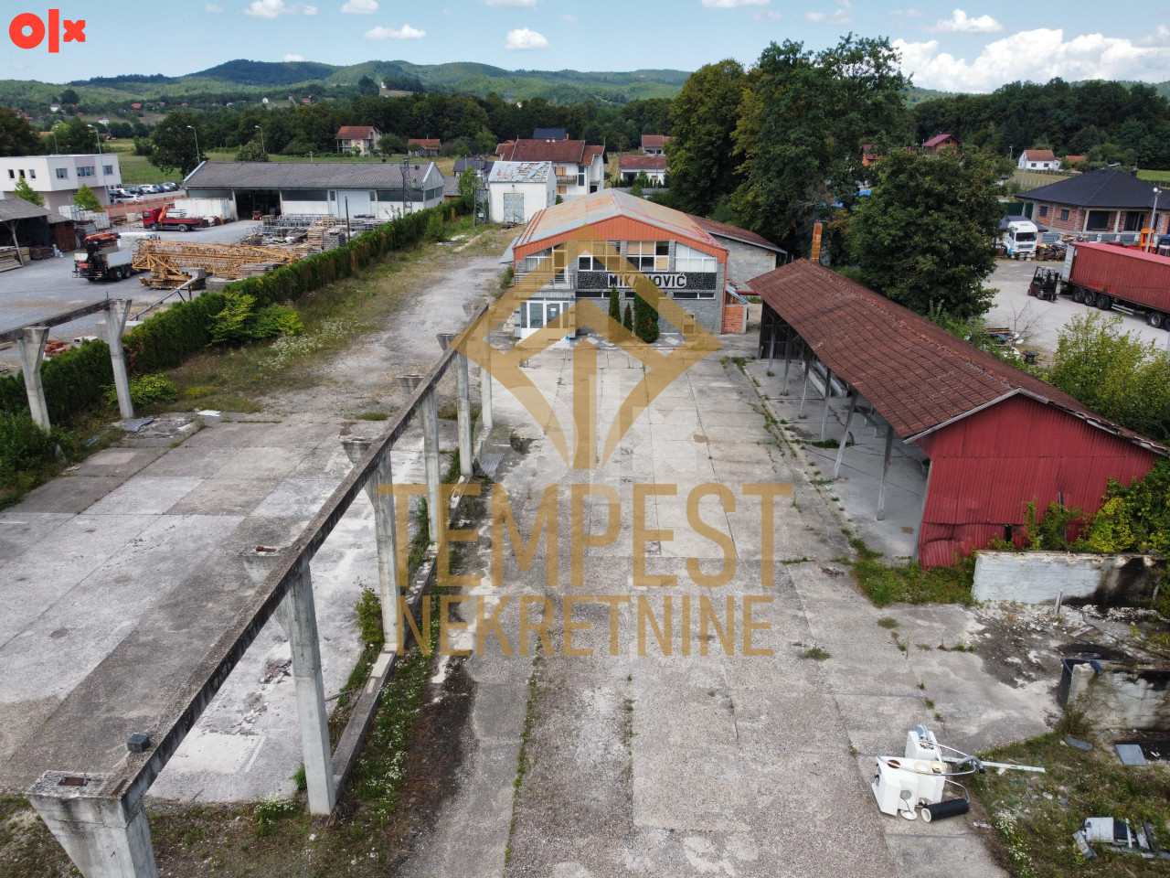 Hala/Skladište i zemljište uz magistralu Prijedor 19