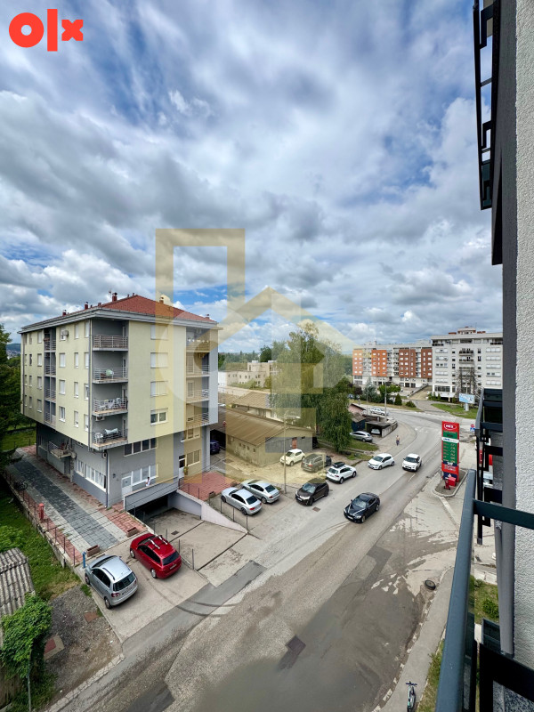 Iznajmljujemo dvosoban stan sa garažom, naselje Ada 18