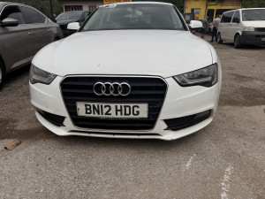 Prednji branik karambolka audi a5