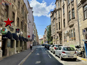 Veći dvosoban stan/Marijin Dvor/Valtera Perića/56m2/1.sprat