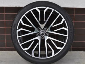 AUDI Q8 SQ8 FELGE SA GUMAMA NOVO 23