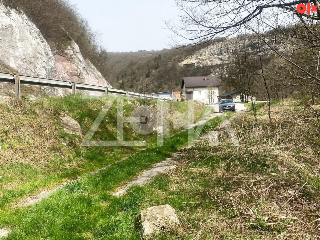 Zemljište uz rijeku, 2942 m2, Pazarić - ZettaNekretnine 2