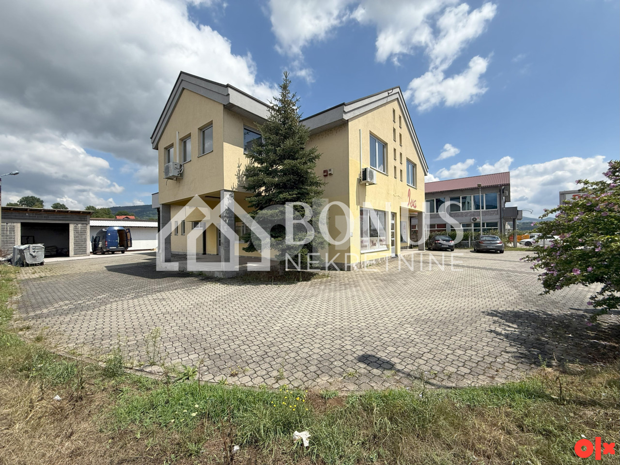 Poslovni objekat "IVA", Vitez 17