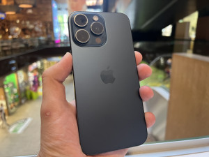 Iphone 15 Pro Max 256GB 90% baterija