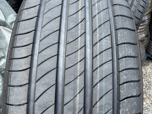Prodajem 4 Gume 225/55/17 Michelin