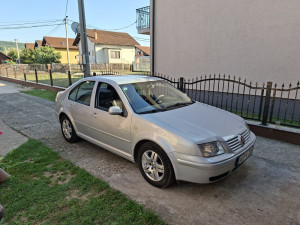 Volkswagen Bora 1.6 8v benz/plin reg.do 12/25