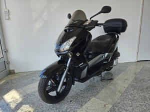 Yamaha X-Max 250 i , tek uvezena , placeno sve do registracije .