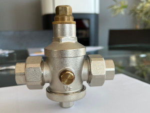 Regulator pritiska vode 1/2" 3-6 bar ICMA