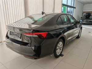 SKODA OCTAVIA A8 ESSENCE 2.0 TDI DSG7 - na stanju