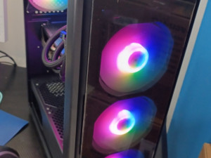 Gaming računar Ryzen 5 5500 sa GTX 1660 6GB i vodenim hlađenjem