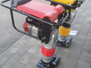 VIBRO PLOCA SKAKAVAC ZABA ZA NABIJANJE TERENA NOVO