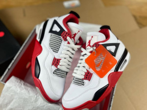 NIKE AIR JORDAN 4 FIRE RED ORIGINAL