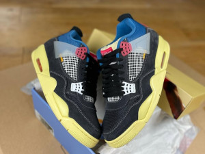 NIKE AIR JORDAN 4 OFF NOIR ORIGINAL
