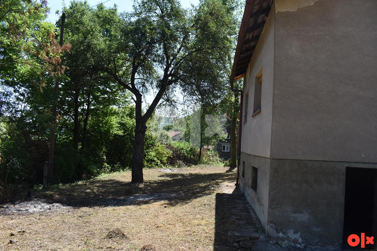 Imanje sa dvije kuće u Gornjem Vardištu 6