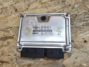 WV Pasat motorni racunar 038906019EJ