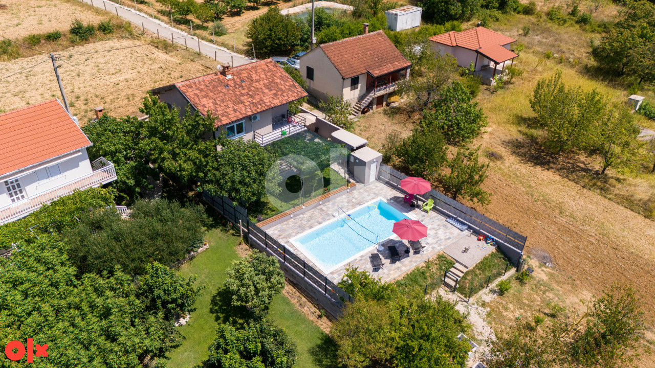 Vikendica sa bazenom  Stolac