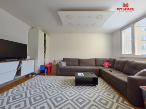 MY SPACE/ Stan/ Alipasino polje/ RENOVIRAN/ 59 m2